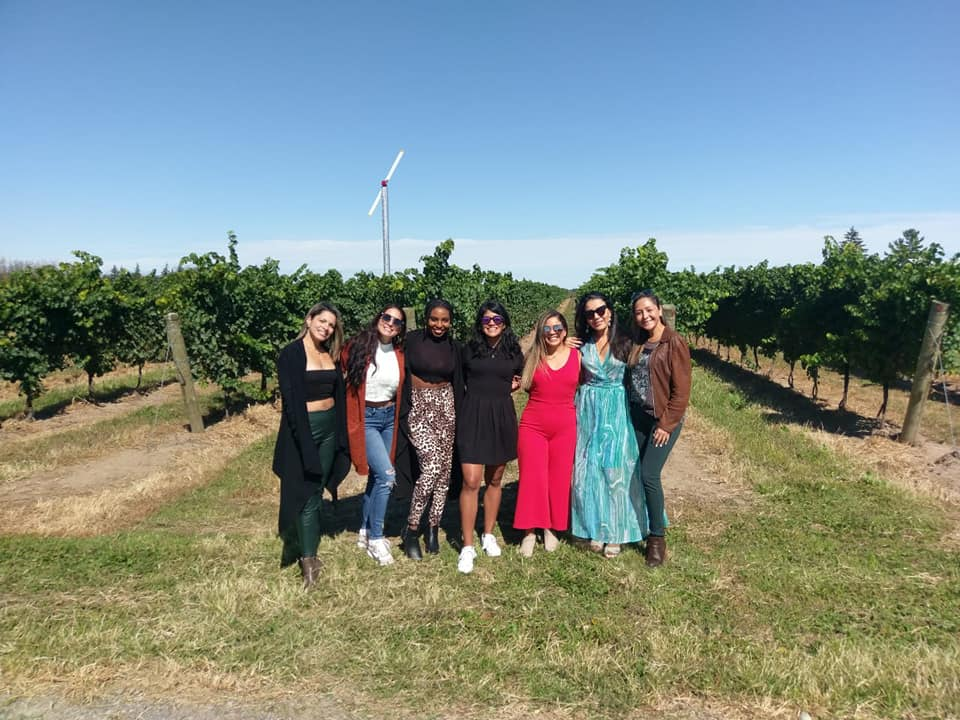niagara bachelorette wine tour